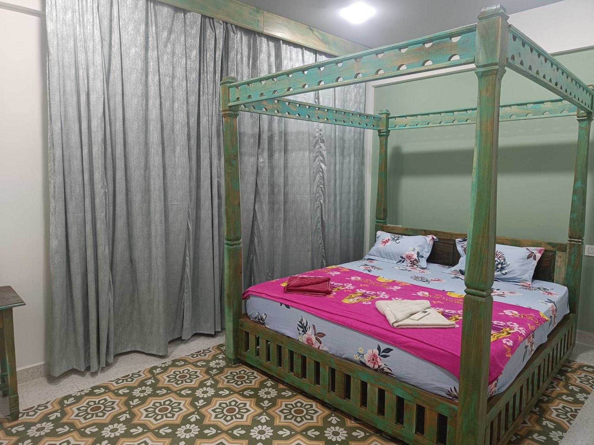Lavish Exotic Hotel & Apartments Arambol Extérieur photo